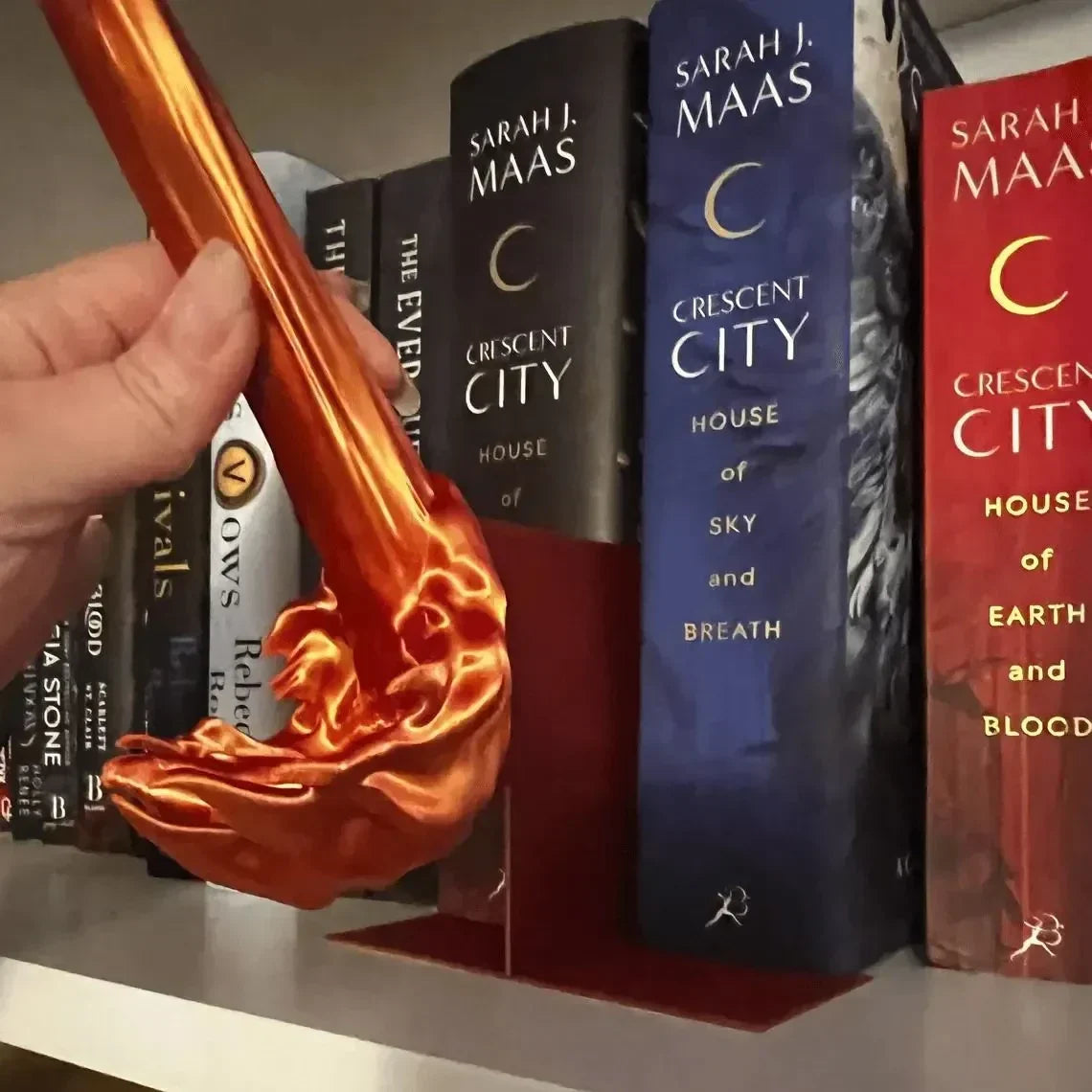 Dragon Flame Book Nook – Fantasy Bookshelf Decoration