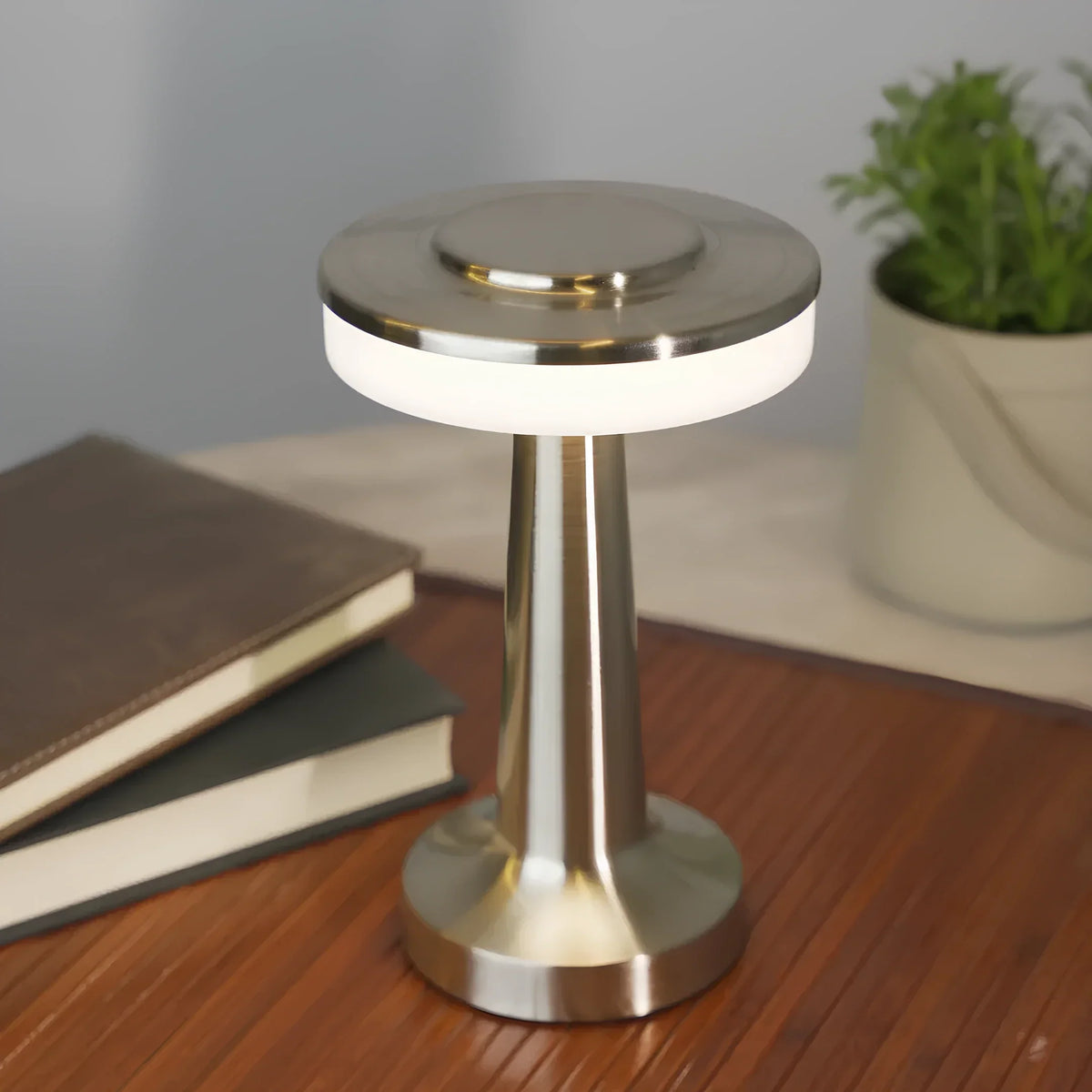 Portable Dimmable Table Lamp Elegant Retro Design