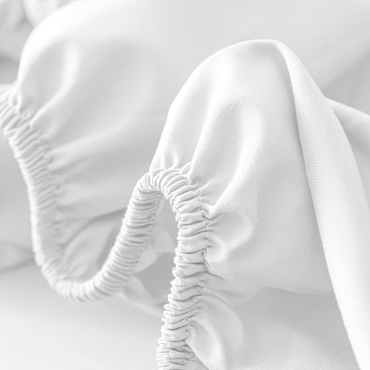 Extra Deep Fitted Bed Sheet – Wrinkle-Resistant All Season Bedding