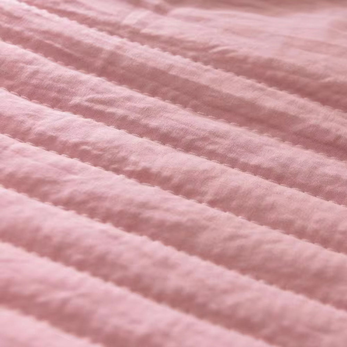 Temperature-Regulating Cooling Sleep Blanket