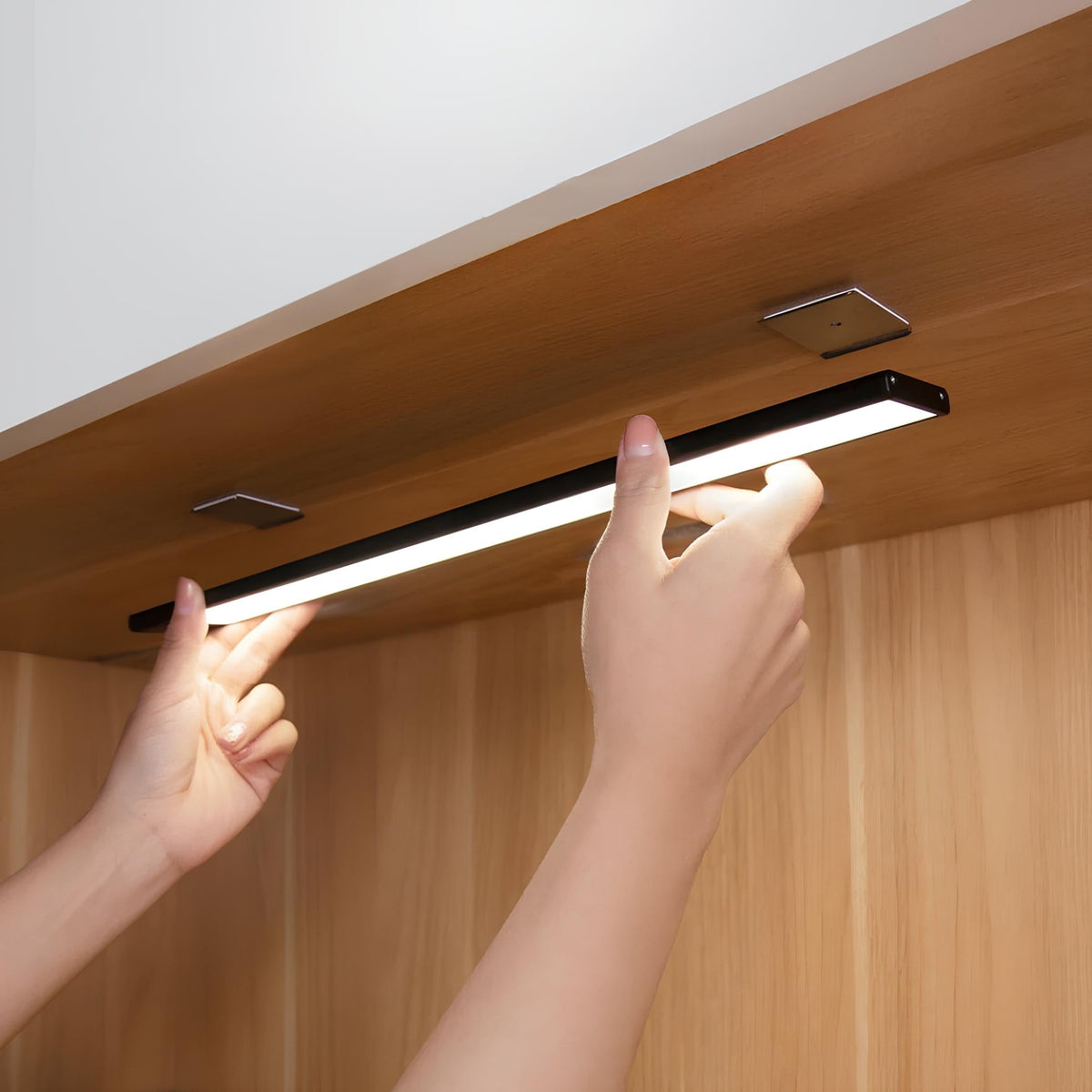 EasyStick Motion Light Cordless LED with Magnetic Mount