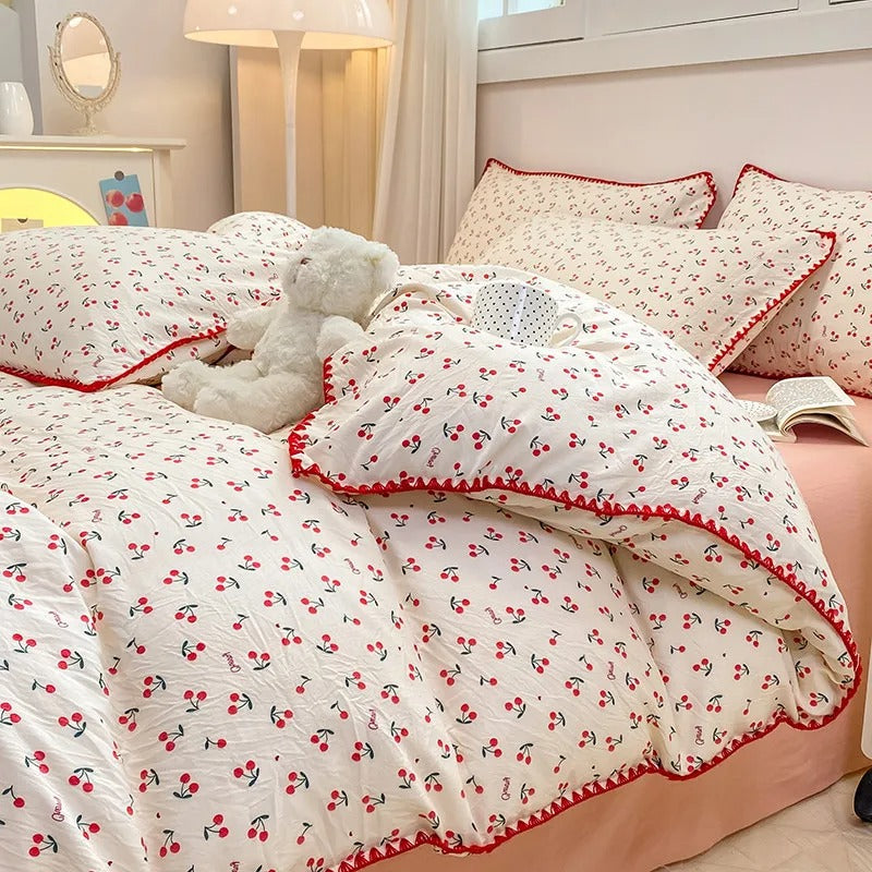 Floral Print Bedding Set Blossom and Berry Pattern