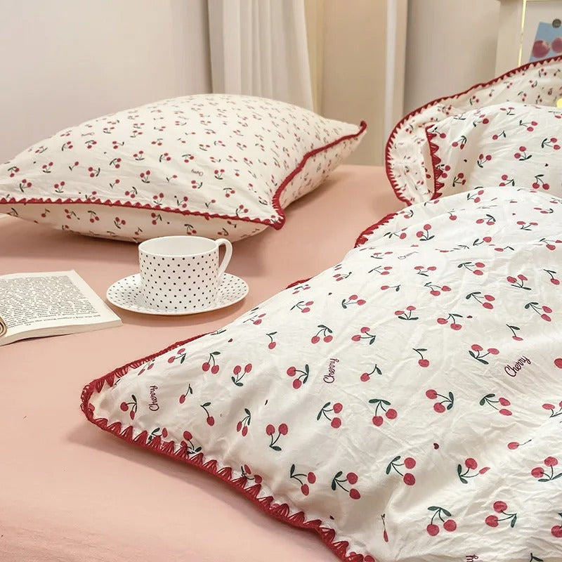 Floral Print Bedding Set Blossom and Berry Pattern