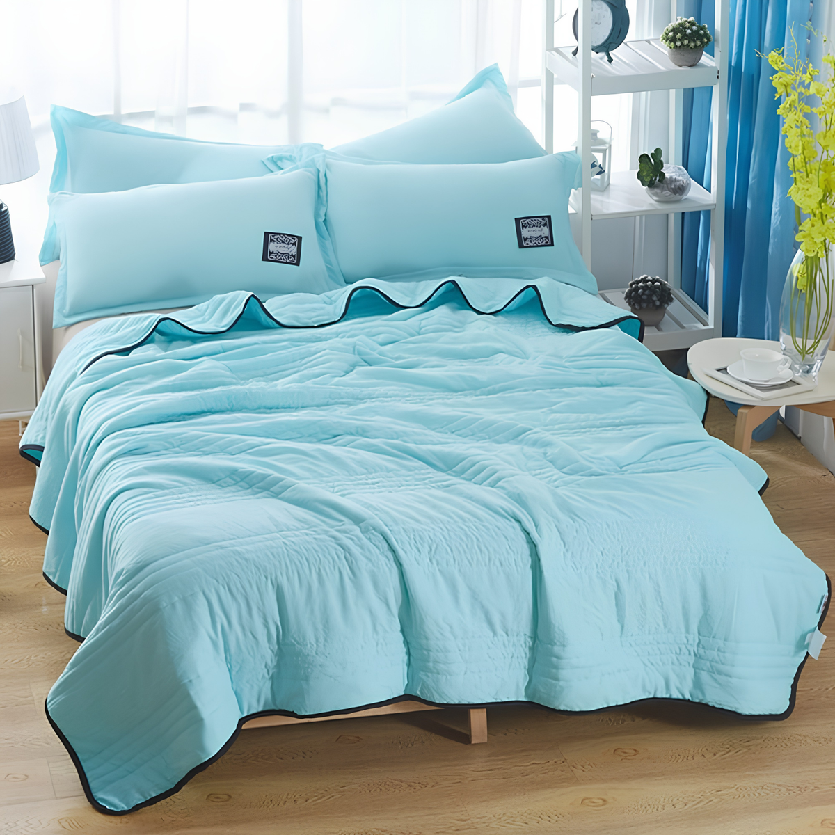 Temperature-Regulating Cooling Sleep Blanket