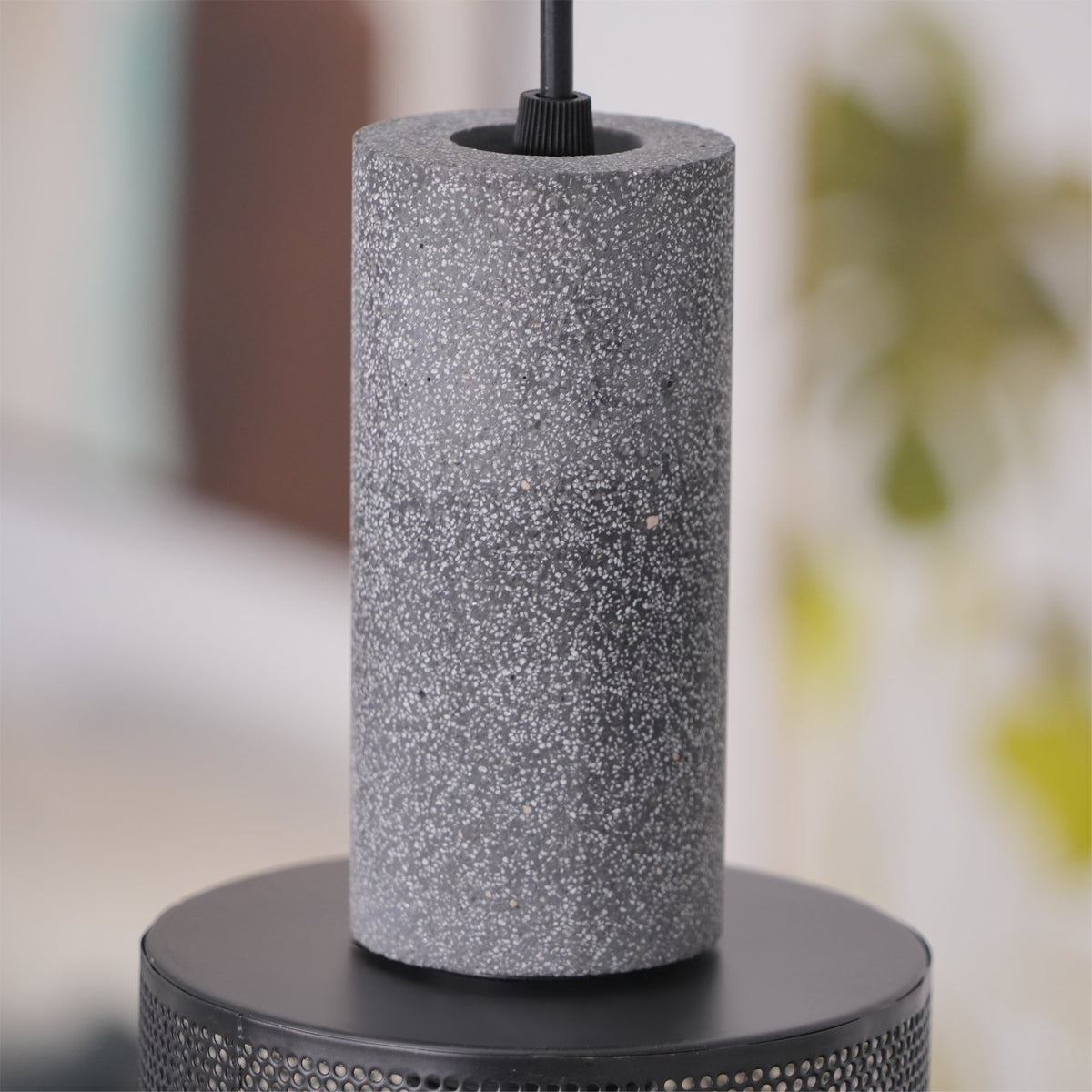 Minimalist Industrial Cylindrical Design Pendant Light