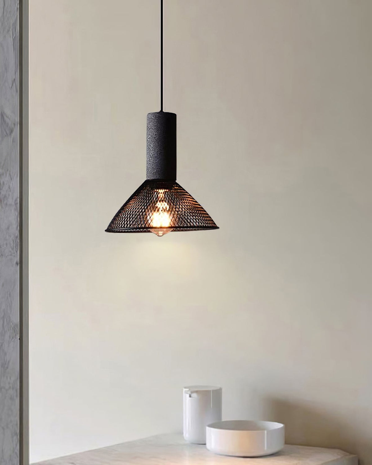 Minimalist Industrial Cylindrical Design Pendant Light