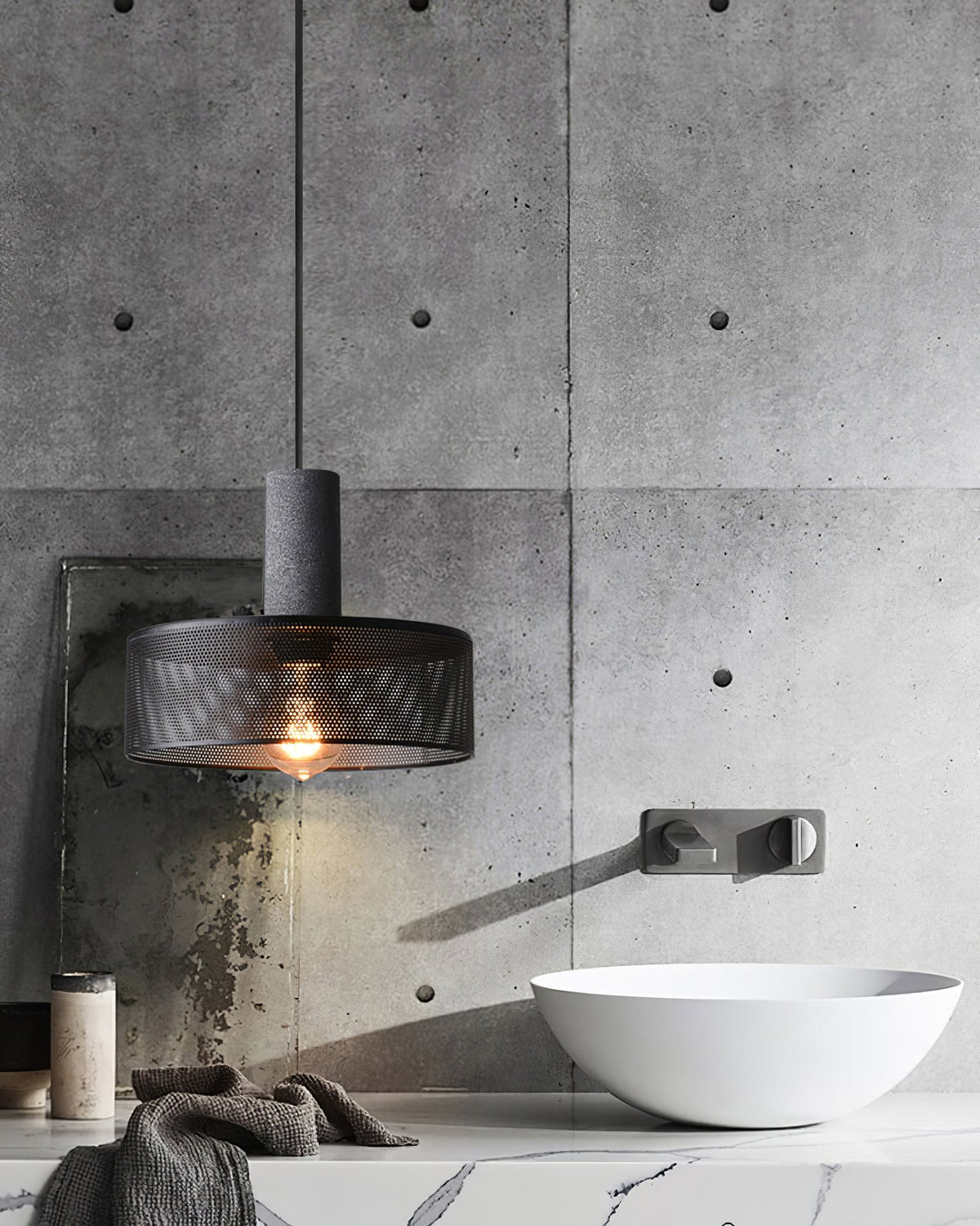 Minimalist Industrial Cylindrical Design Pendant Light