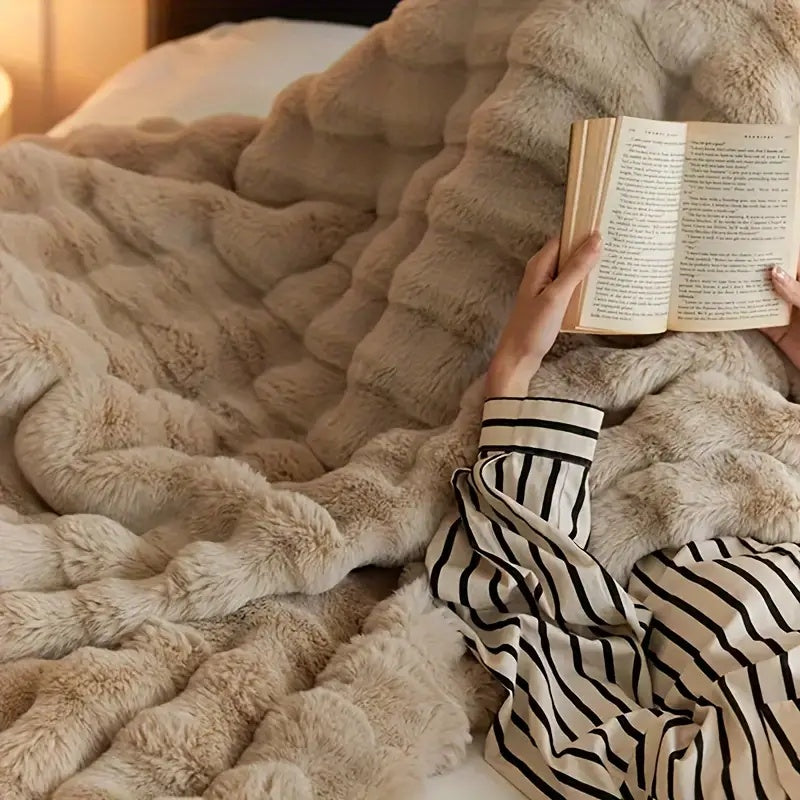 Plush Comfort Blanket for Relaxation & Travel