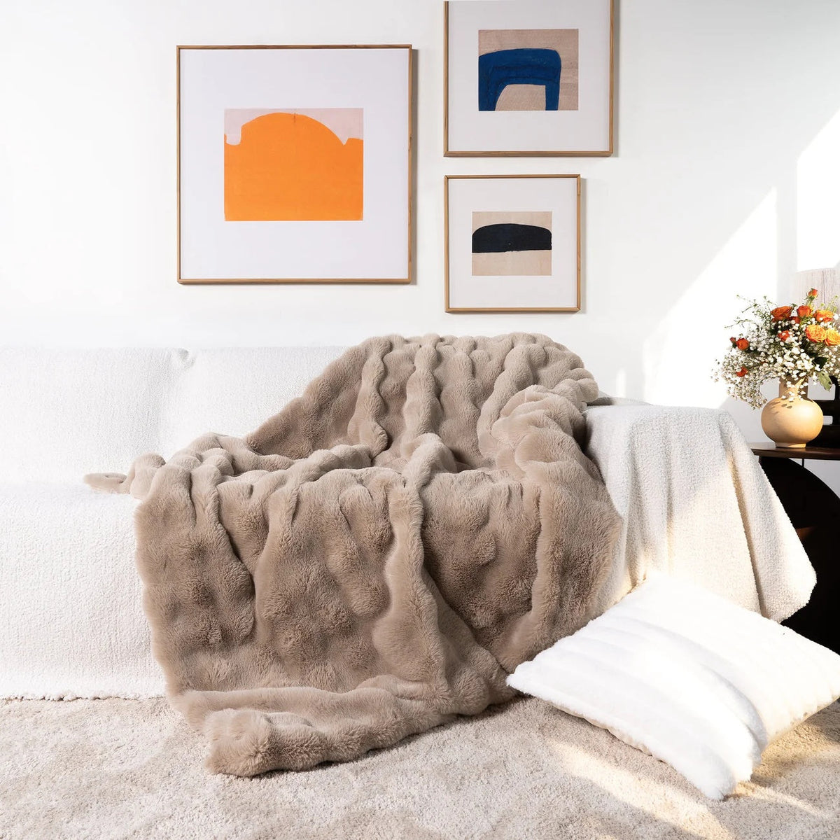 Plush Comfort Blanket for Relaxation & Travel