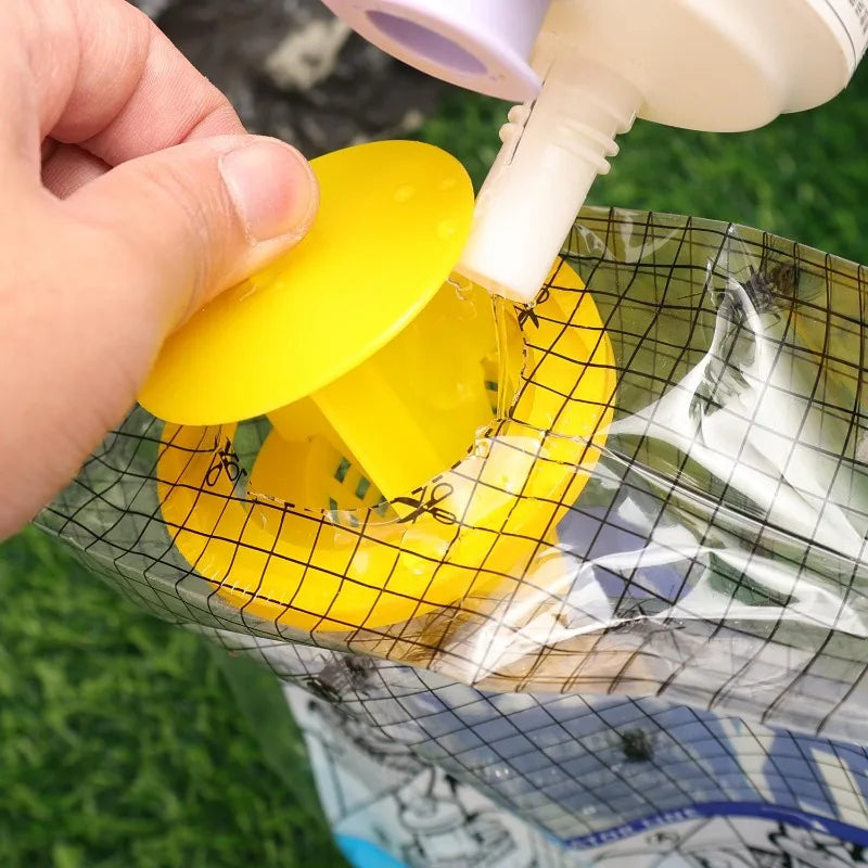 Disposable Hanging Fly Trap with Water-Soluble Bait for Outdoor Use