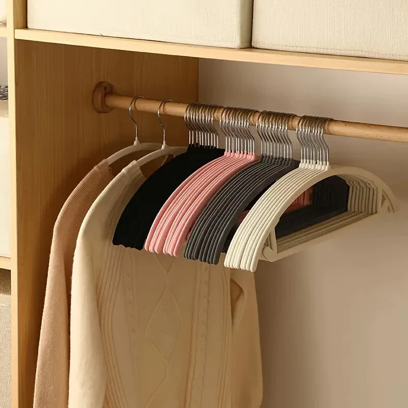 Slim Non Slip Clothes Hangers Space Efficient Closet Storage
