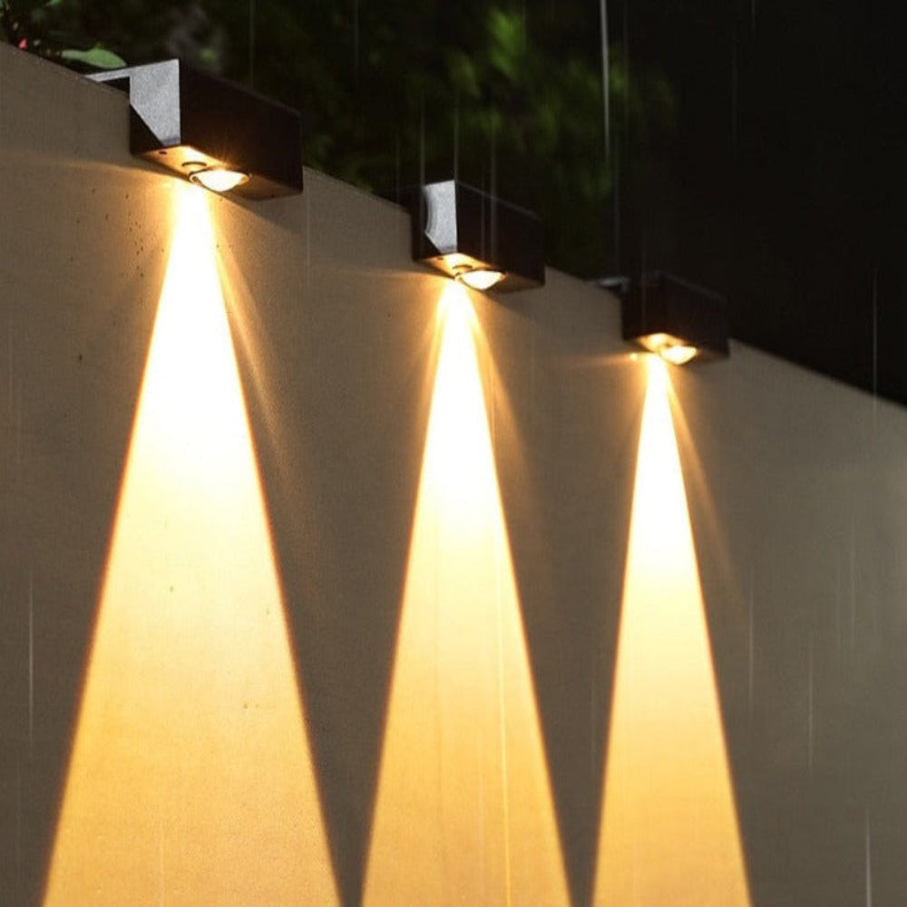 Solar Garden Light Outdoor LED Pathway Lighting with Auto On