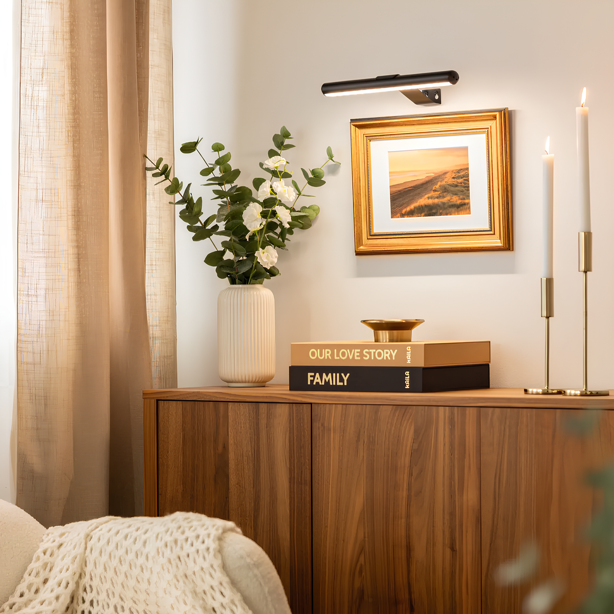 Gallery‑Style Wall Lamp