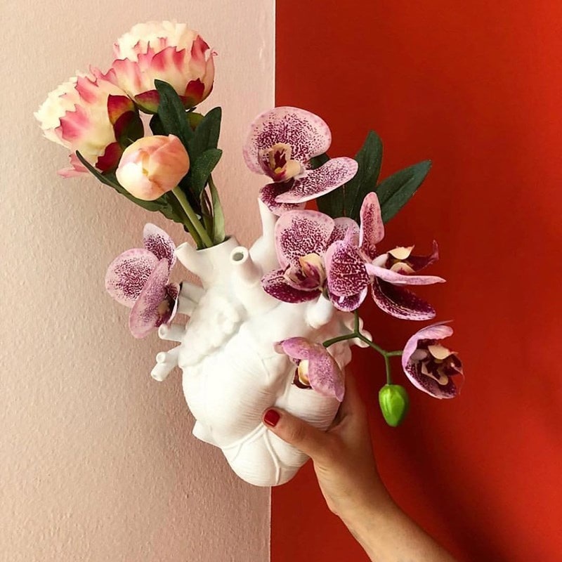 Anatomical Heart Flower Vase with Textured Resin Sculpture and Decorative Bud Design