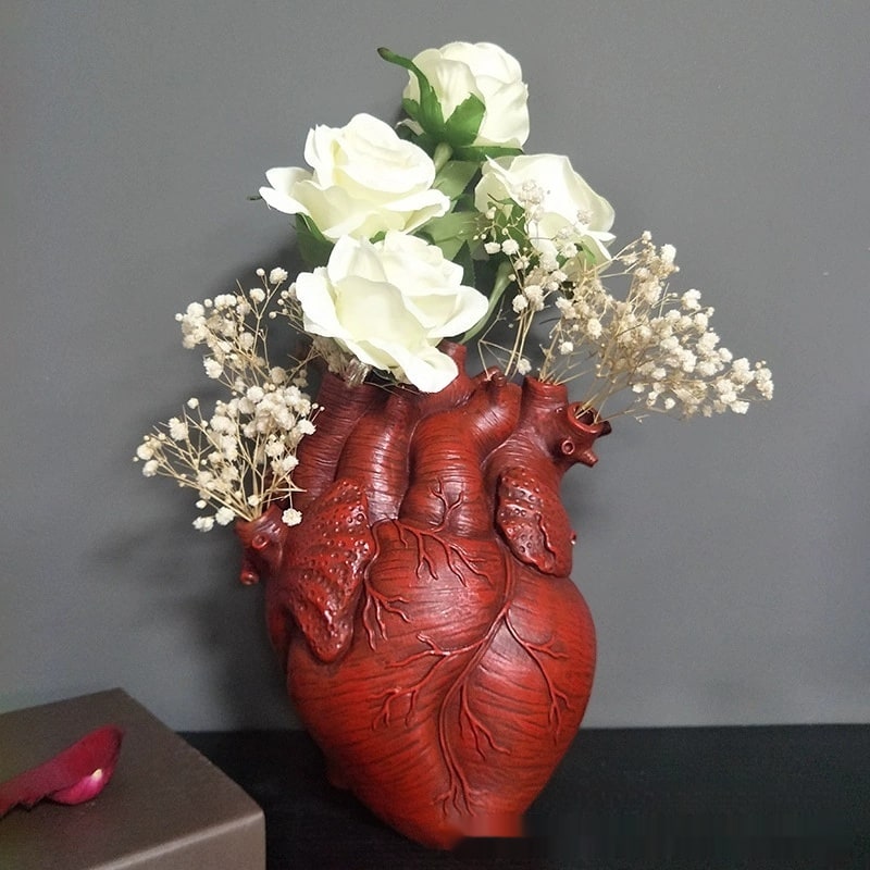 Anatomical Heart Flower Vase with Textured Resin Sculpture and Decorative Bud Design
