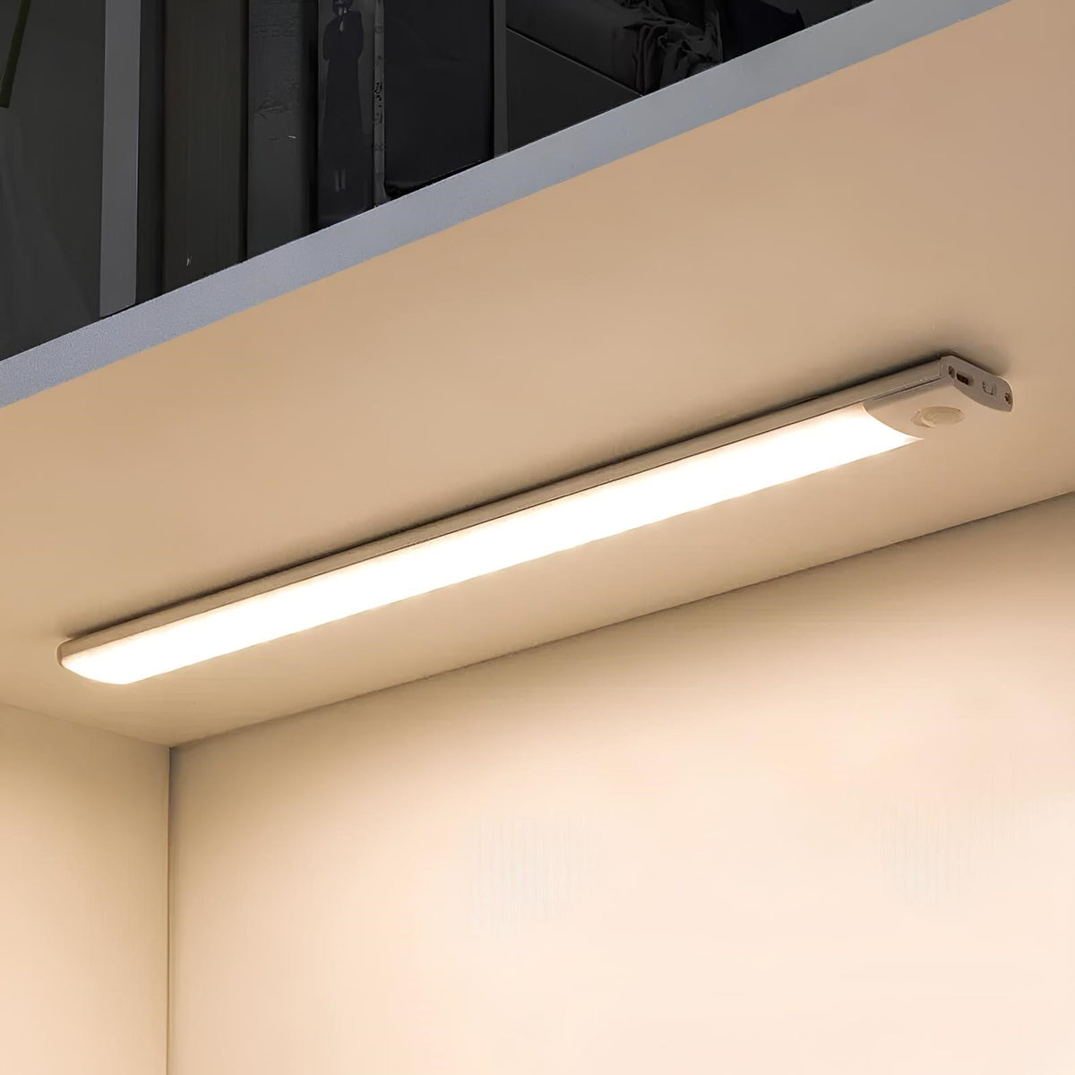 Wireless Rechargeable Light Bar Motion-Activated LED for Indoor Use