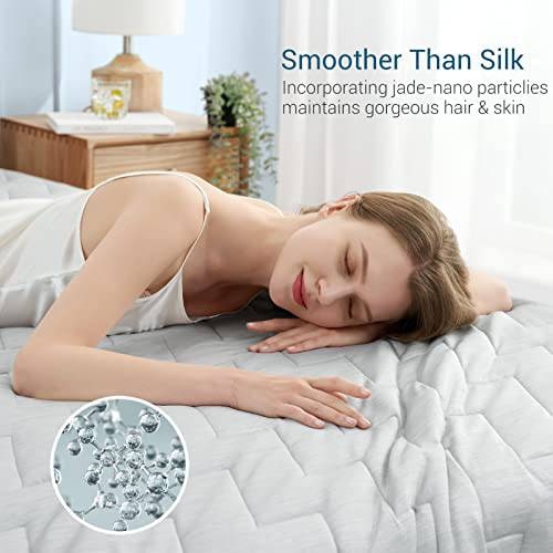 Breathable Cooling Blanket and Lightweight Comforter with Zigzag Quilting Summer