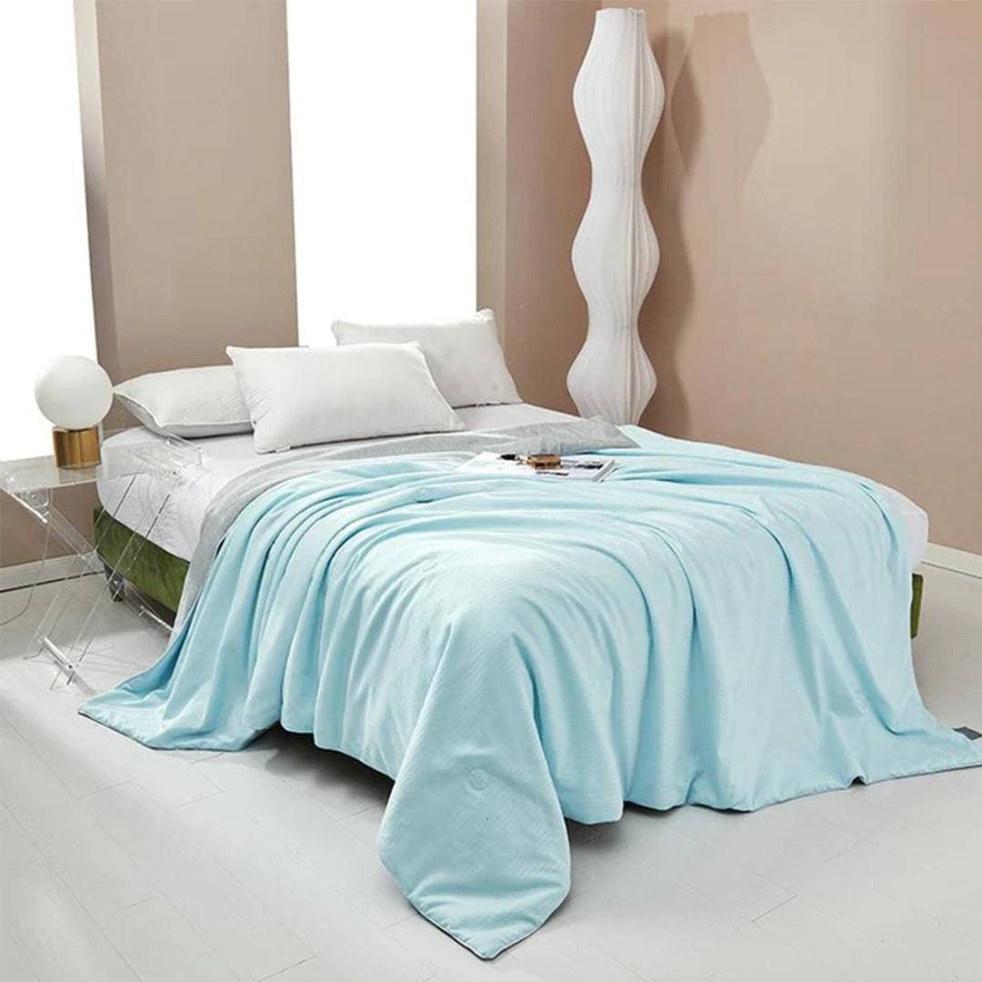 Breathable Cooling Blanket for Hot Sleepers with Quilted Double-Sided Silky Summer Comforter