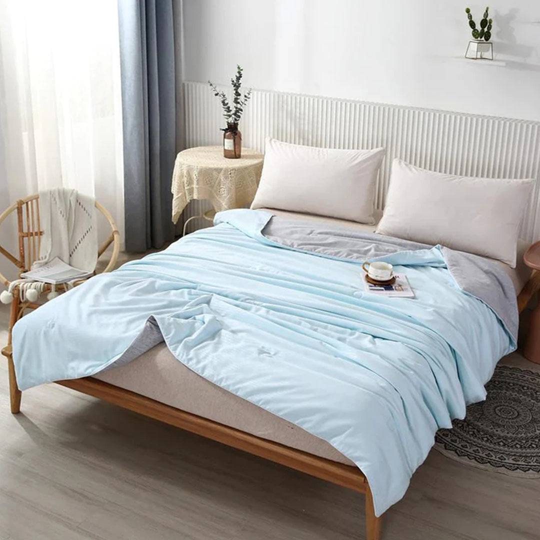 Breathable Cooling Blanket for Hot Sleepers with Quilted Double-Sided Silky Summer Comforter