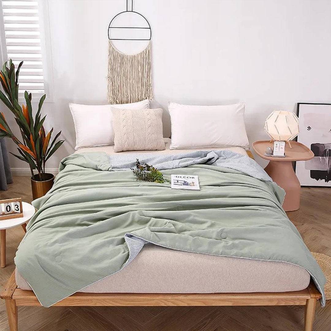 Breathable Cooling Blanket for Hot Sleepers with Quilted Double-Sided Silky Summer Comforter