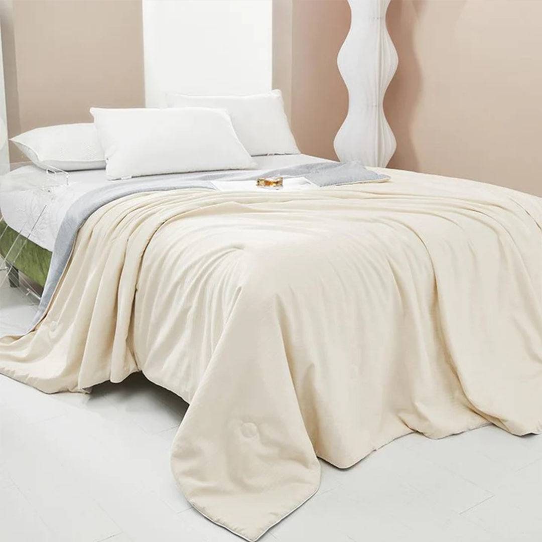 Breathable Cooling Blanket for Hot Sleepers with Quilted Double-Sided Silky Summer Comforter
