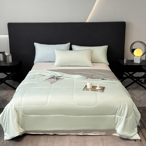 Breathable Cooling Comforter for Summer with Reversible Quilted Design and Lightweight Fabric