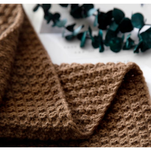 Chunky Knit Throw Blanket with Pom-Pom Tassels for Sofa