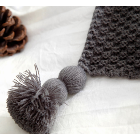 Chunky Knit Throw Blanket with Pom-Pom Tassels for Sofa