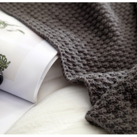 Chunky Knit Throw Blanket with Pom-Pom Tassels for Sofa