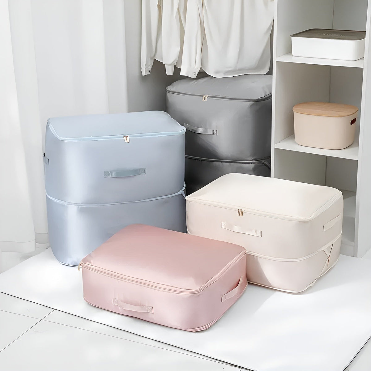 Compression Storage Bag with Zip Lock and Collapsible Design for Clothes and Bedding
