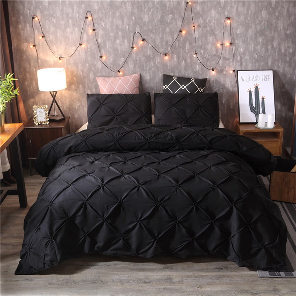 Duvet Cover King with Pintuck Pinch Pleat Design and Matching Pillow Shams California Set