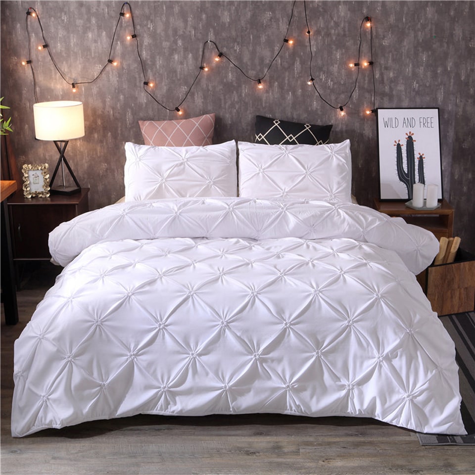 Duvet Cover King with Pintuck Pinch Pleat Design and Matching Pillow Shams California Set