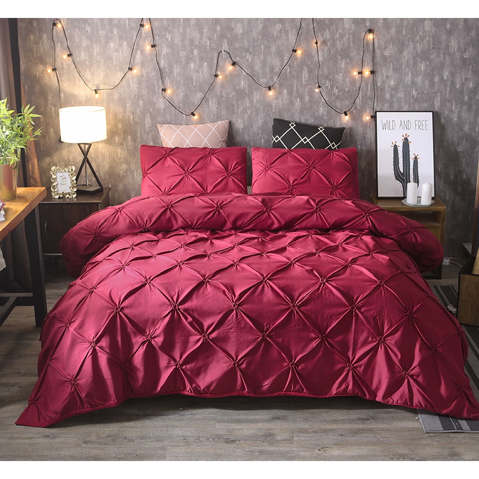 Duvet Cover King with Pintuck Pinch Pleat Design and Matching Pillow Shams California Set