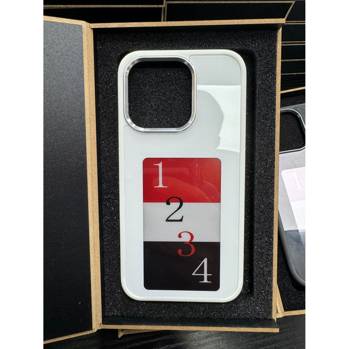 E-Ink Phone Case with Strap and Wallet Slot for Iphone 14 Pro Max Battery-Free Smart Display Cover
