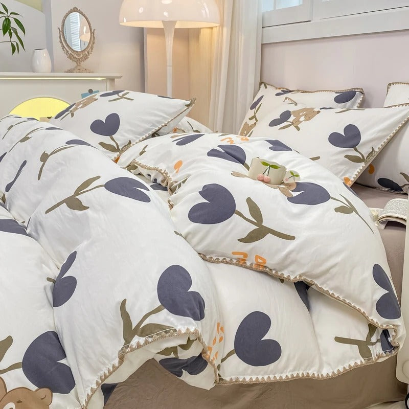 Floral Print Bedding Set Blossom and Berry Pattern