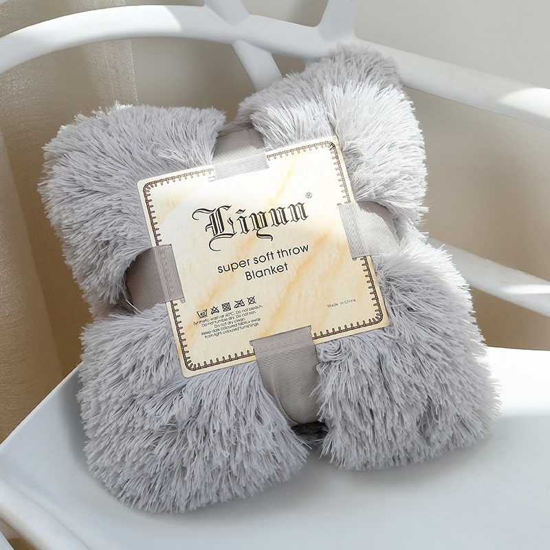 Faux Fur Throw Blanket with Soft Plush Long Pile Shaggy Texture for Cozy Bedding