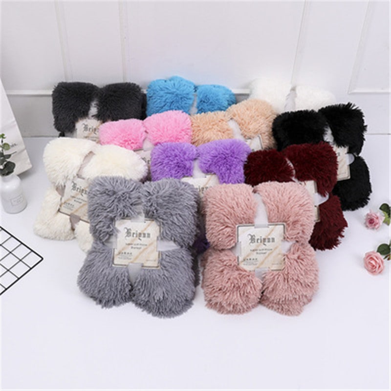 Faux Fur Throw Blanket with Soft Plush Long Pile Shaggy Texture for Cozy Bedding