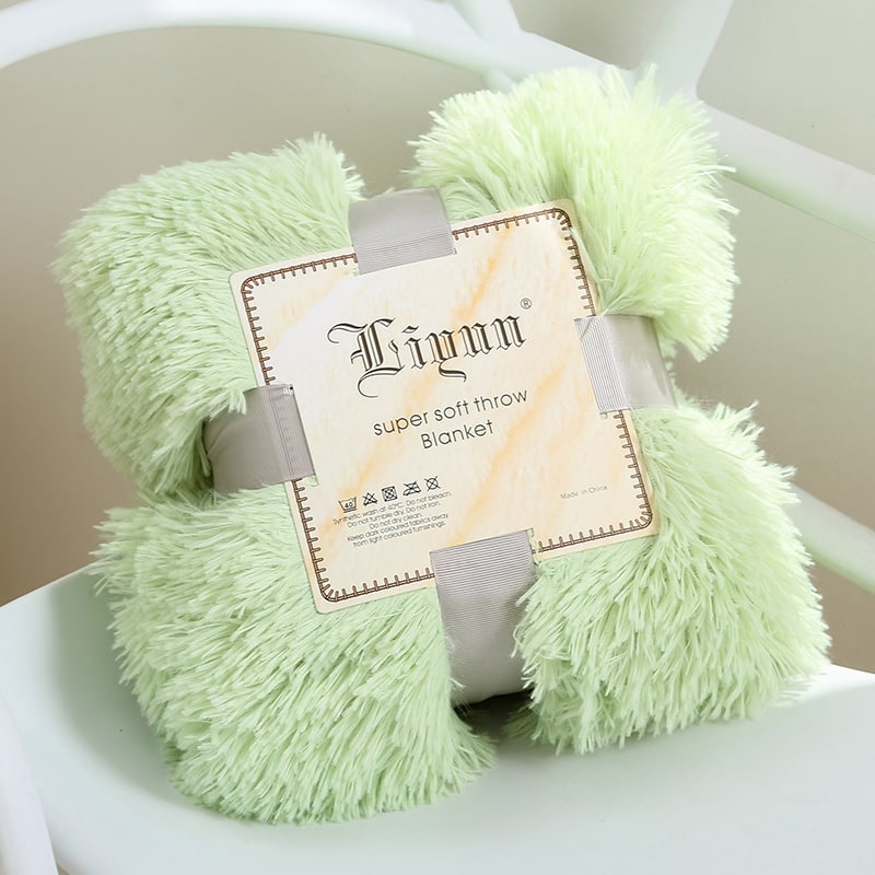 Faux Fur Throw Blanket with Soft Plush Long Pile Shaggy Texture for Cozy Bedding