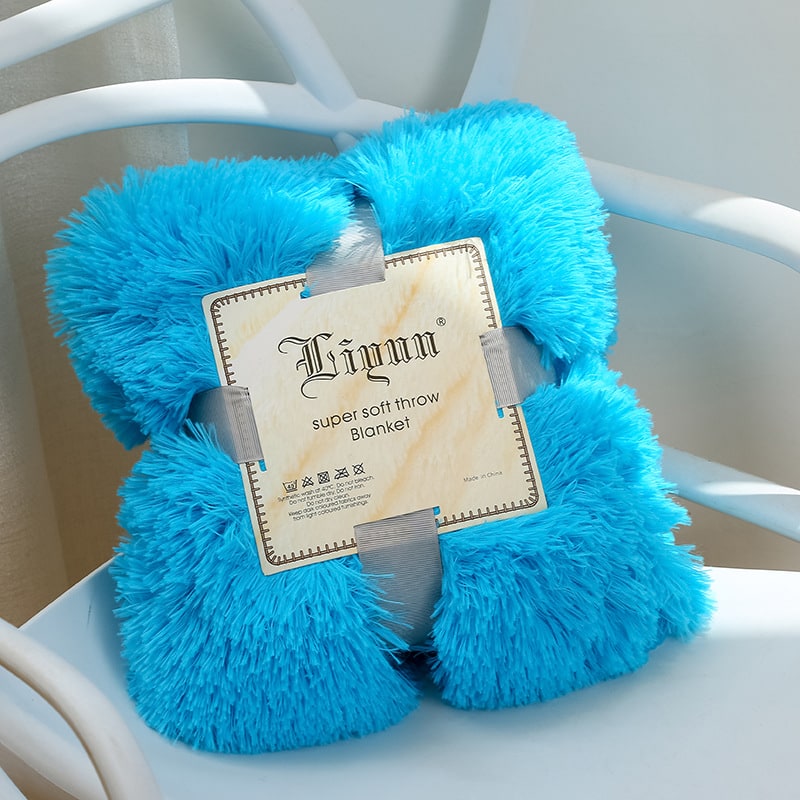 Faux Fur Throw Blanket with Soft Plush Long Pile Shaggy Texture for Cozy Bedding