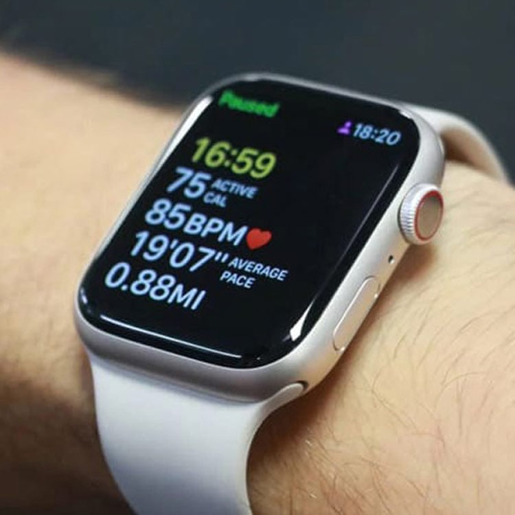 Fitness Tracking Smartwatch Heart Rate Monitor Touchscreen Waterproof Silicone