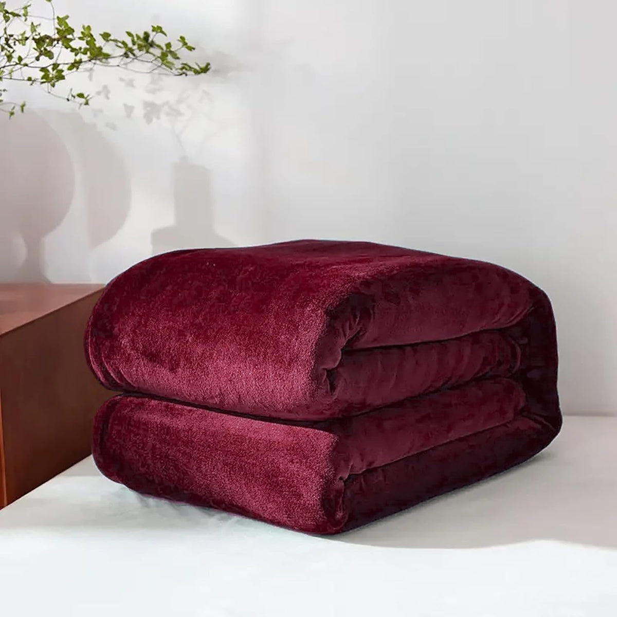Fleece Faux Fur Super Soft Throw Blanket for Sofa and Bed Plush Lightweight Heated