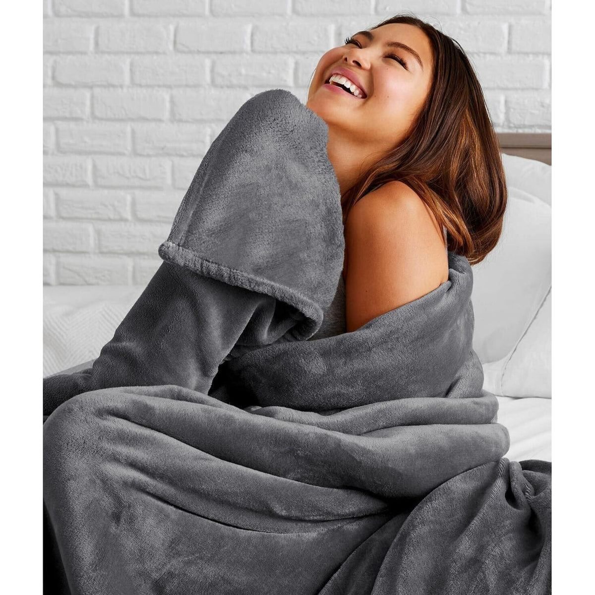 Fleece Faux Fur Super Soft Throw Blanket for Sofa and Bed Plush Lightweight Heated