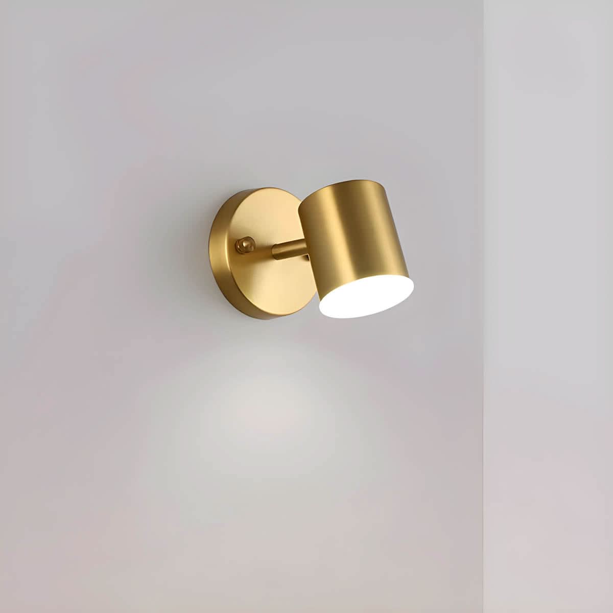 Elegant Scandinavian Accent Wall Lamp