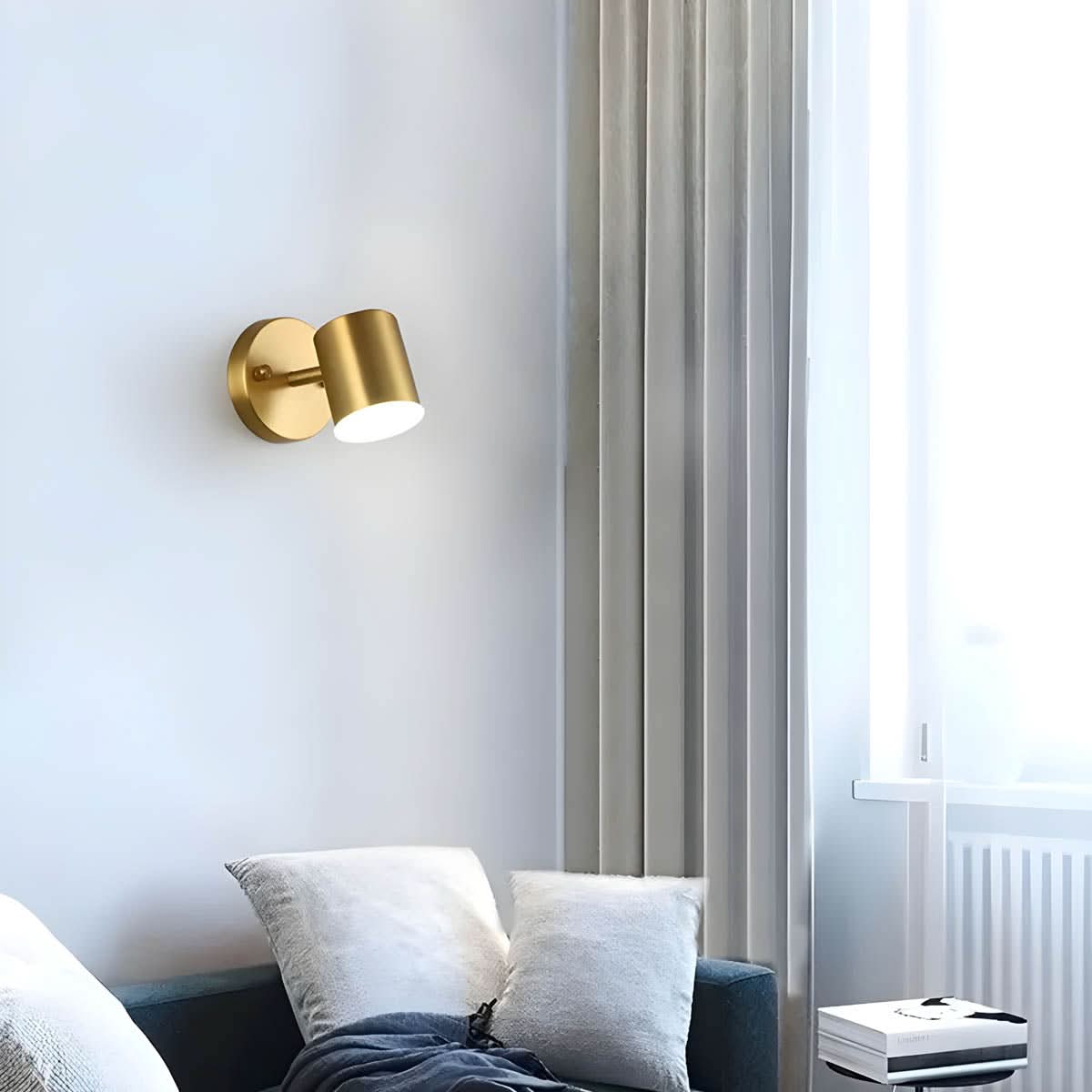 Elegant Scandinavian Accent Wall Lamp