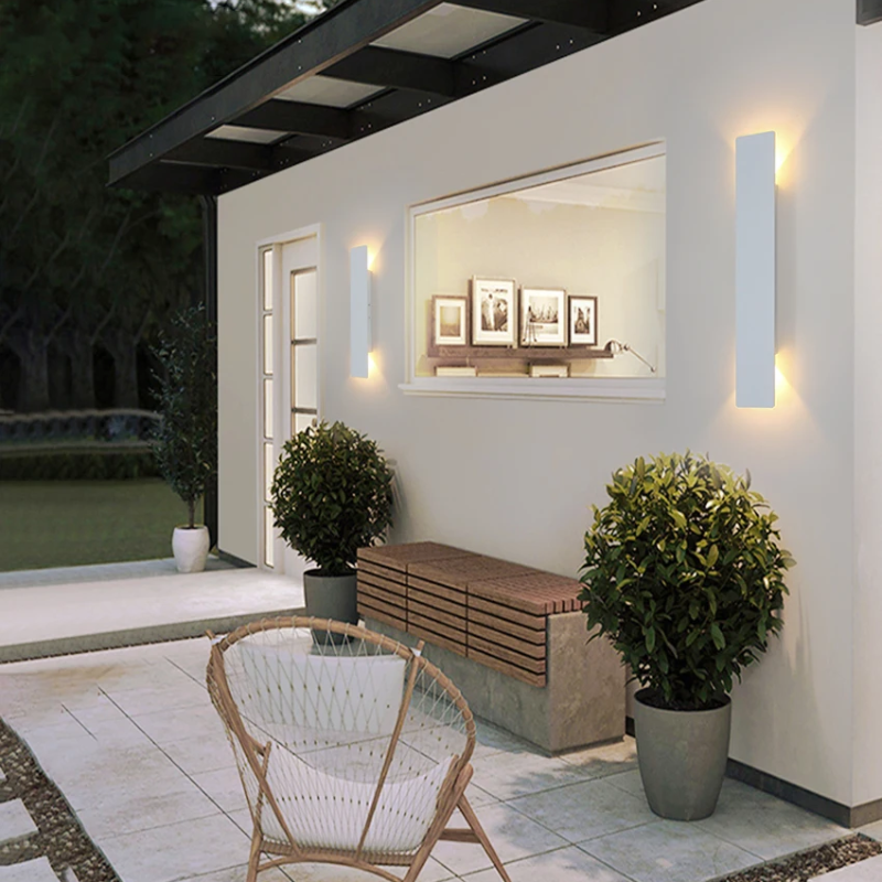 Outdoor LED Wall Light Sleek Modern Exterior Up & Down Glow