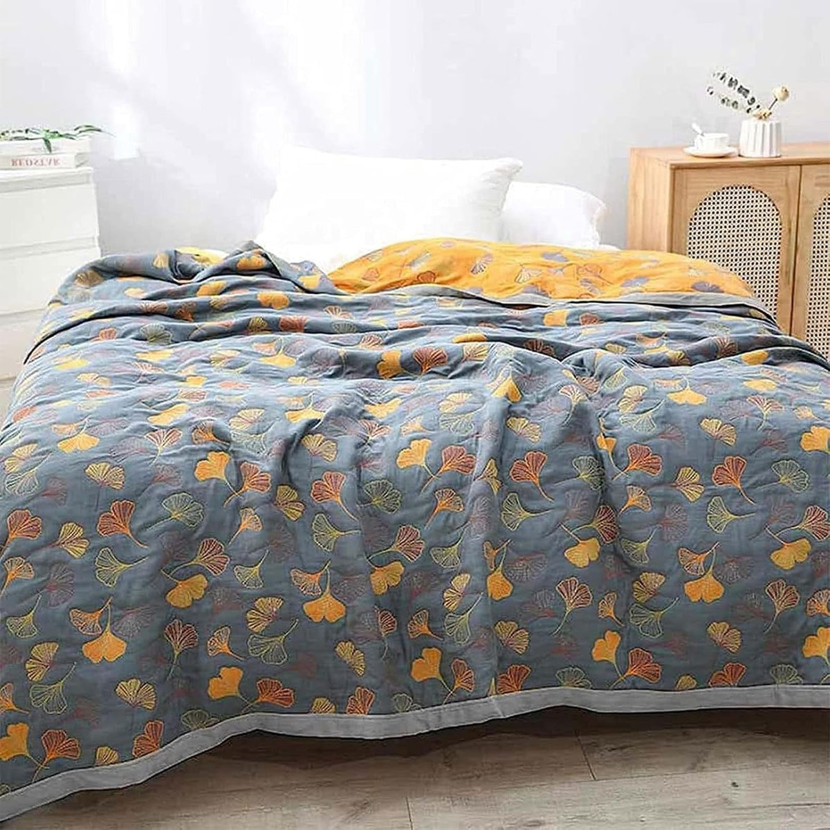 Decorative Nature‑Inspired Throw Blanket for Home