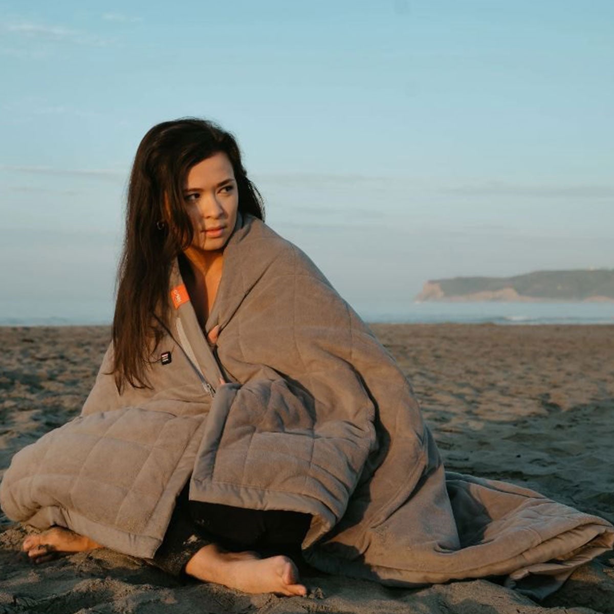 Outdoor Heated Blanket with Battery Powered Portable USB Power Bank and Three Heat Zones