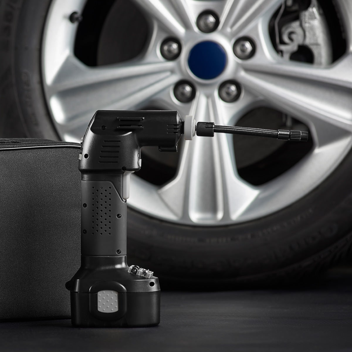 Portable Cordless Tire Inflator with Rechargeable Battery and Digital Lcd Display