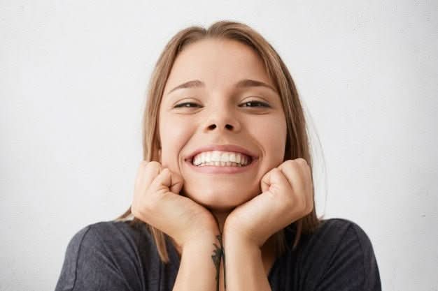 FLEXIDENT – Natural-Look Dental Veneer for Everyday Confidence