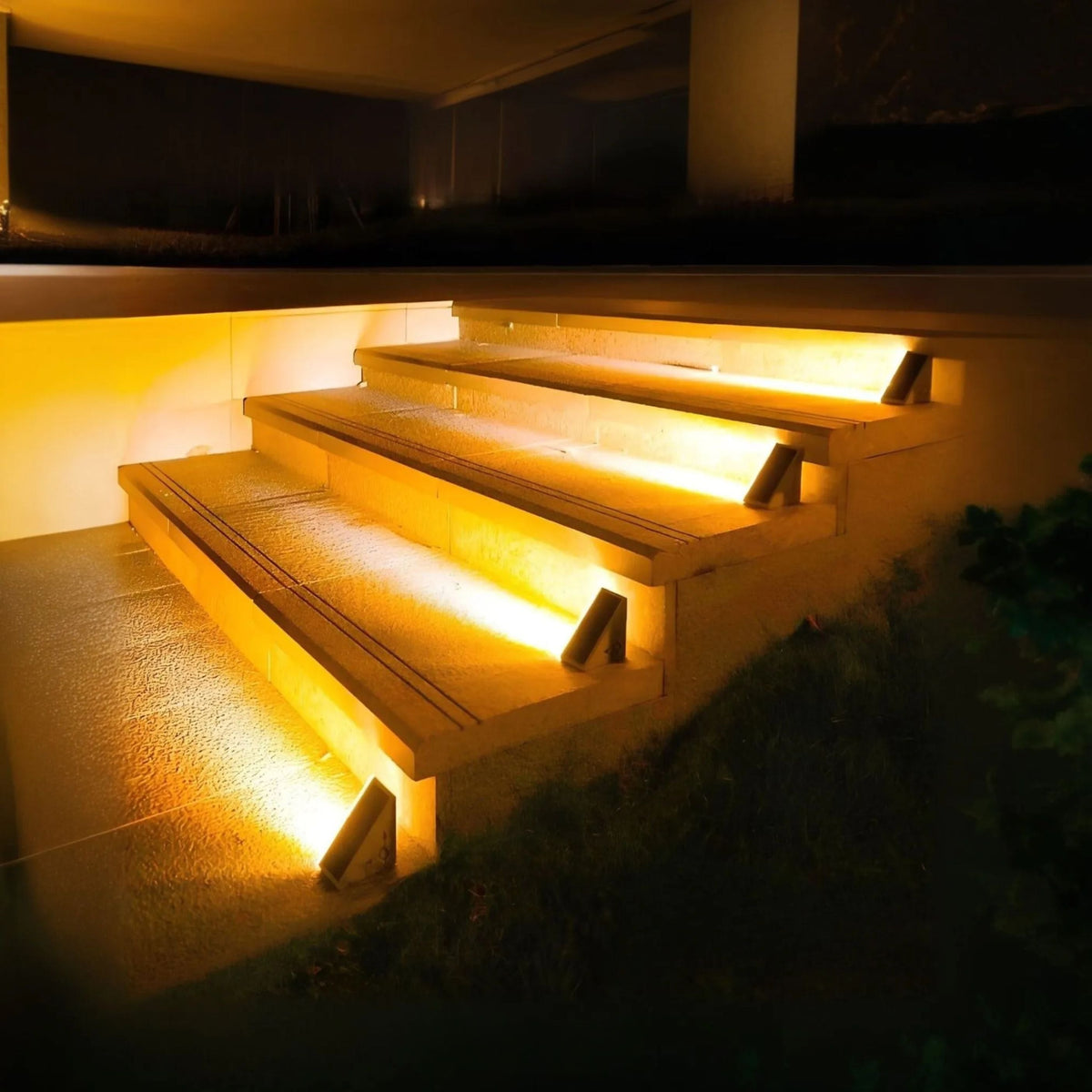 Solar Outdoor Lighting Deck Lights Step Waterproof LED Triangular Stair